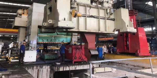 工廠重型生產設備吊裝搬運如何提高搬運效率？