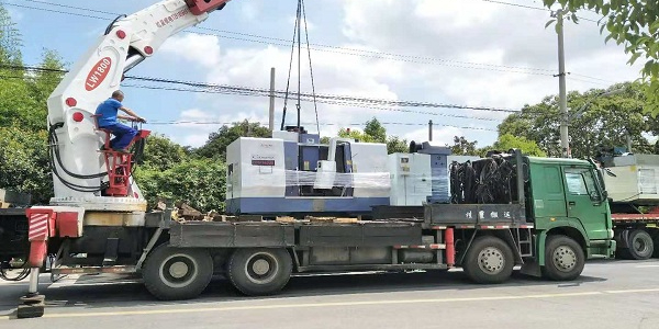 屹星設(shè)備搬運(yùn)公司解析：目前工廠搬遷的主要原因是什么？