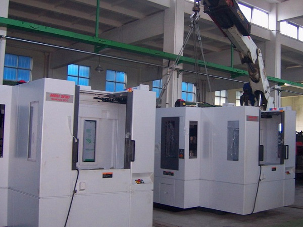 日本臥式加工中心特種設備裝卸