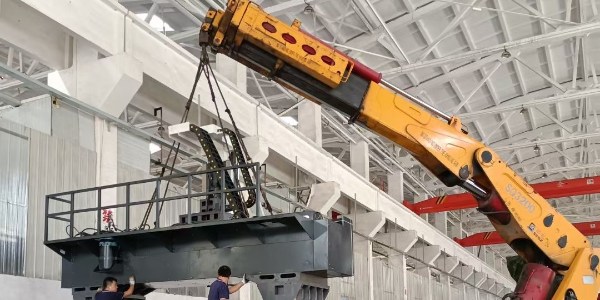 上海廠房設(shè)備吊裝公司哪家好？怎么判斷廠房設(shè)備吊裝專(zhuān)不專(zhuān)業(yè)？