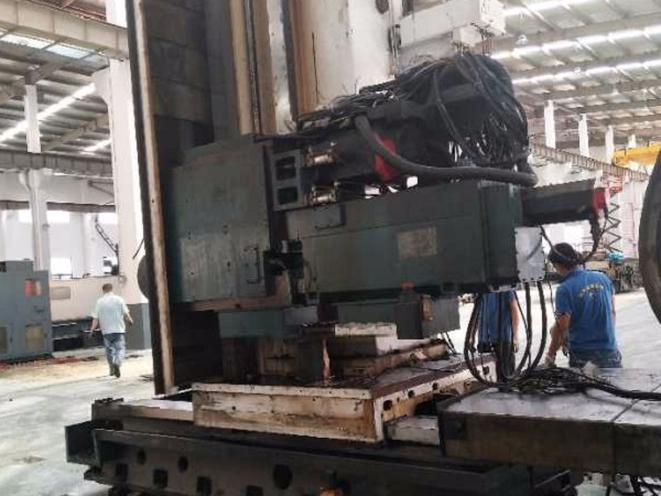 龍門加工中心設(shè)備搬運(yùn)安裝